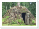 Eine Hütte aus Torfmoor in der Von-Velen-Museumsanlage erinnert an die Entstehungsgeschichte von Papenburg. Eine Hütte aus Torfmoor in der Von-Velen-Museumsanlage erinnert an die Entstehungsgeschichte von Papenburg.